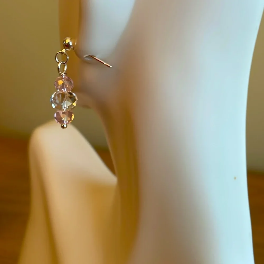 HAND CRAFTED CRYSTAL DROP PIERCED EARRINGS Pink Clear Silver